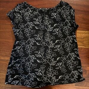 Ann Taylor Floral Black and White Women's Top